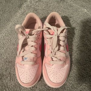 Little girl low Nike dunks